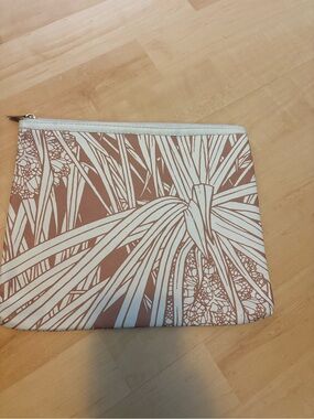 Manaola Collecton: Kinolau pouch